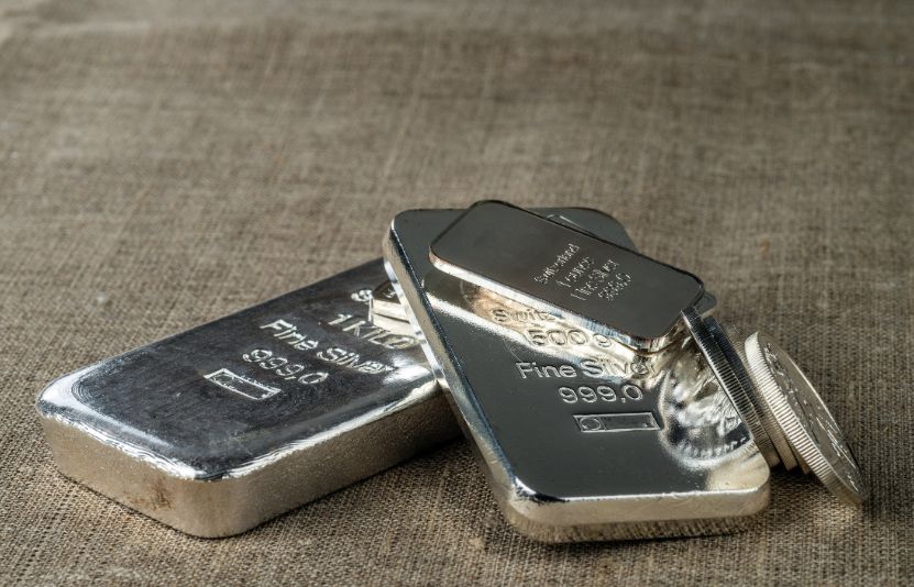 Giá bạc hôm nay 28/3/2025 tiếp tục tăng trưởng mạnh mẽ